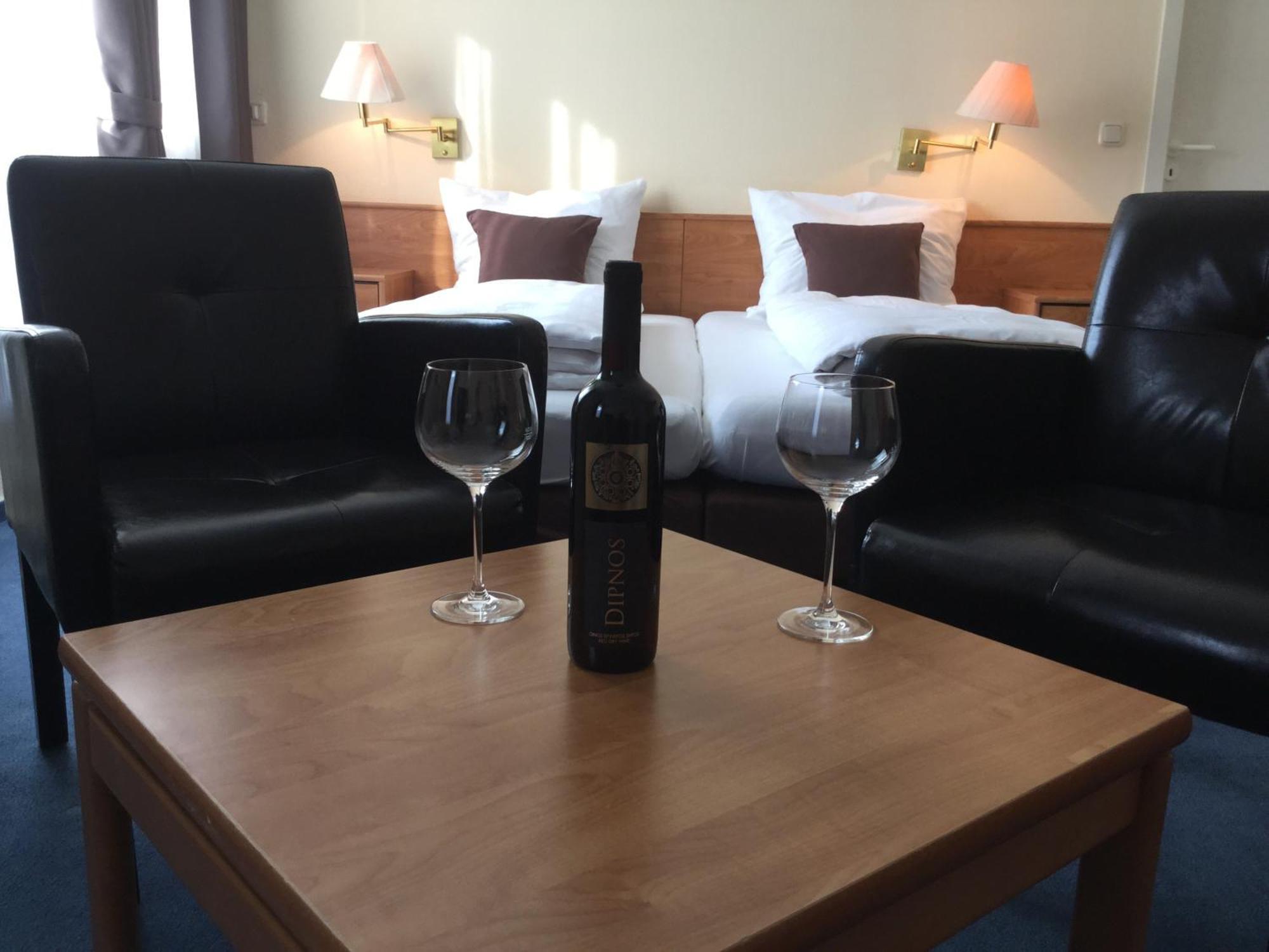 赖恩海姆 苏尼贝尔旅馆酒店 外观 照片